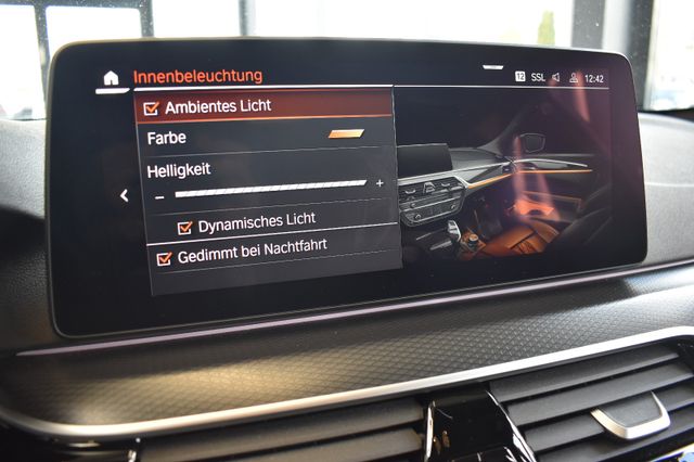 BMW 520d Touring xDrive M-Sport LED LiveCo H&K HuD