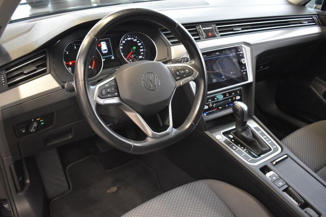 Volkswagen Passat Variant 2.0TDI DSG LED ACC AHK RFKamera