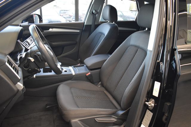 Audi Q5 50TFSIe quattro S-tronic LED VirtualCo Navi3D